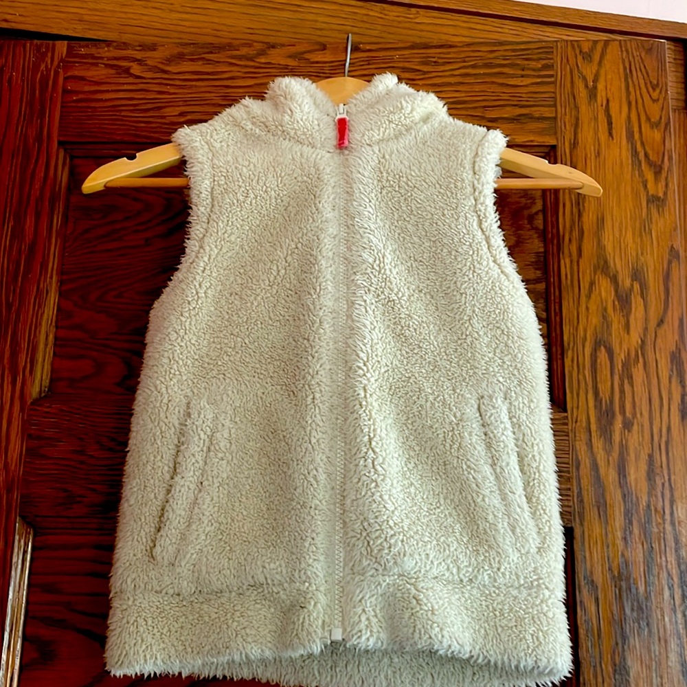 Mini Boden high pile/faux fur/sherpa kids vest with hood. Great condition!